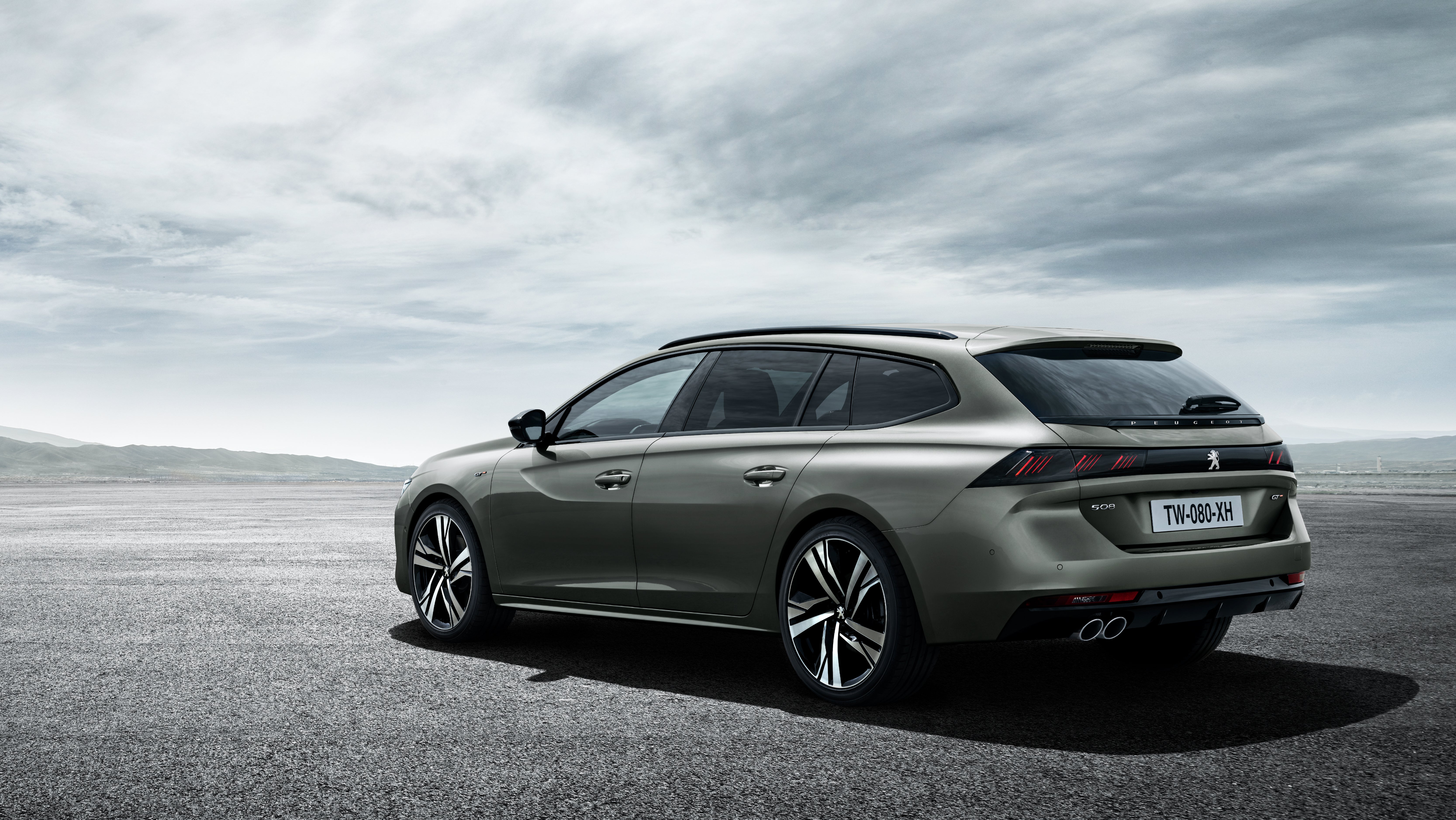 Универсалы 2019. Peugeot 508 SW универсал. Новый Пежо 508 универсал. Peugeot 508 SW 2018. Peugeot 508 gt универсал.