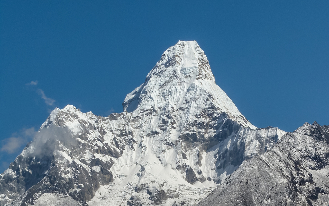 Big mountain everest. Джомолунгма. Эверест. Эверест фото. Фото Эвереста в высоком качестве.