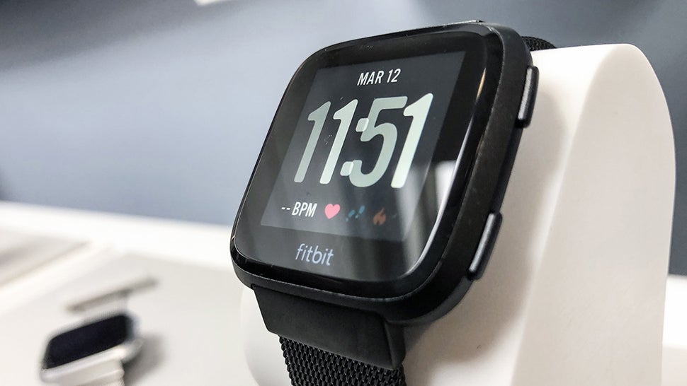 fitbit app vs apple health
