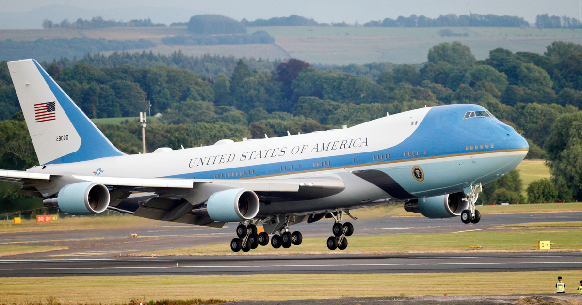 color of air force one