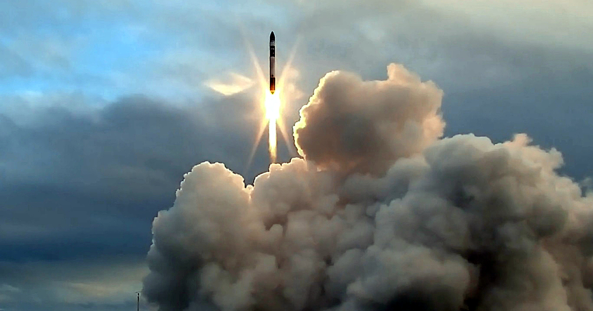 Rocket Lab's Electron test flight succeeds: A 3D printed, carbon fiber ...