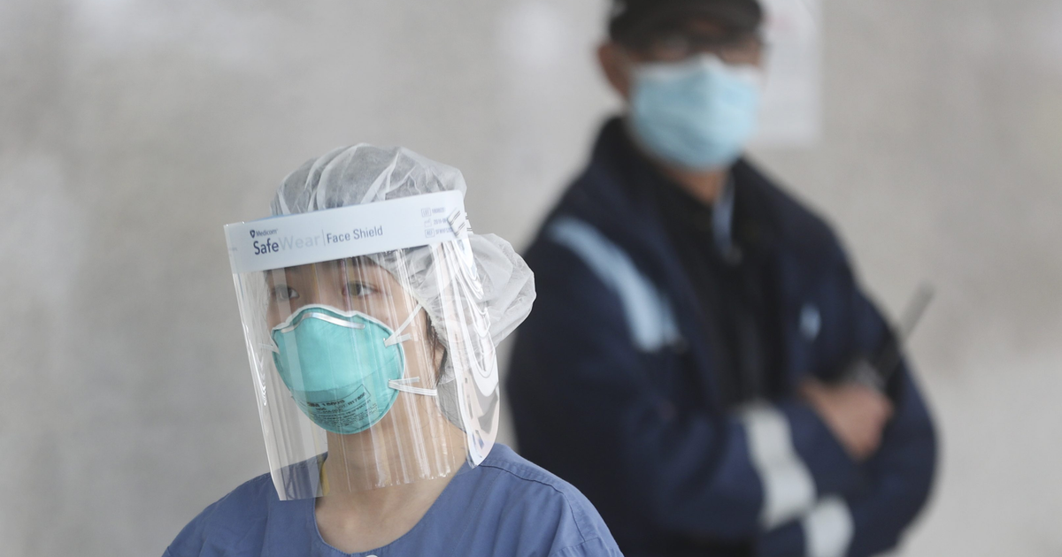 How to make PPE face shields for healthcare workers at home — Quartz