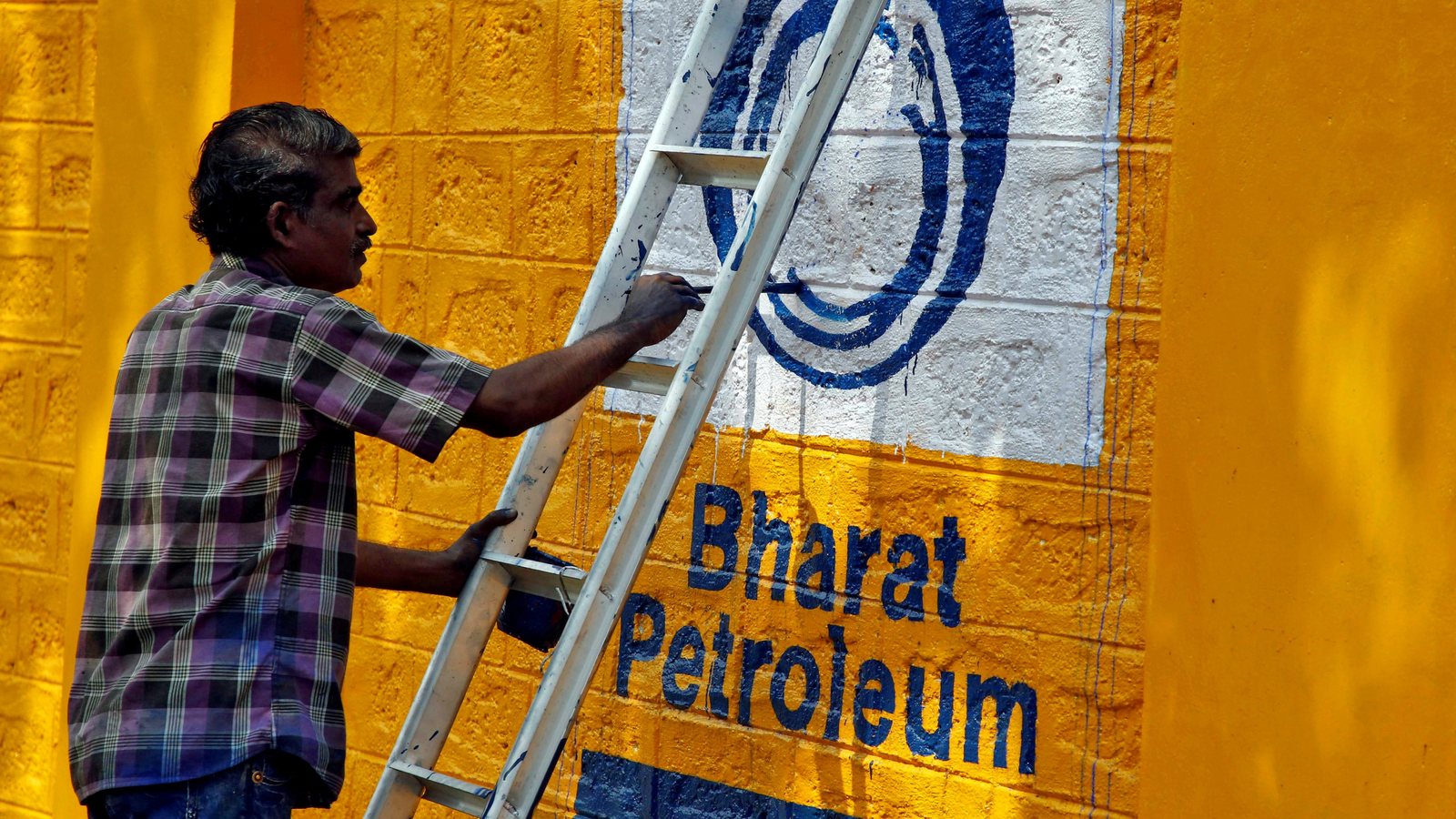 India's fuel price populism puts RIL, Indian Oil, and ONGC in fix — Quartz India