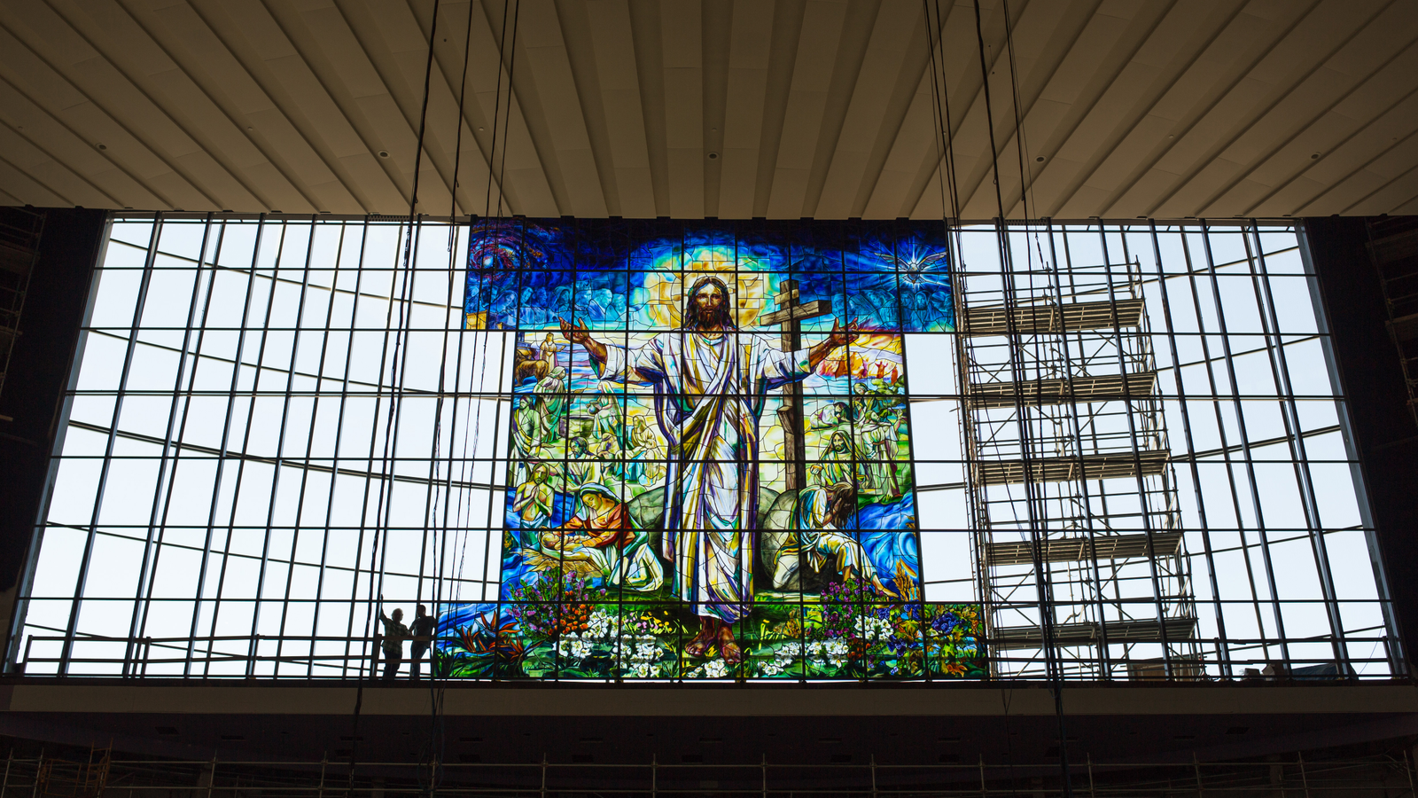 The World S Largest Stained Glass Window Is Being Created By A Team Of Artists At Judson Studios Ca Using A Revolutionary Process Quartz