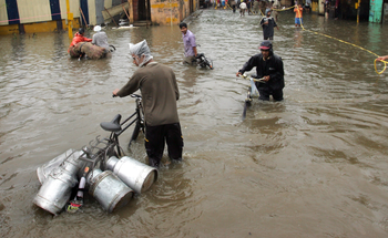 India-Mumbai-rains-2005