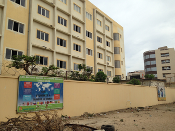 Collège Bosphore in Dakar .
