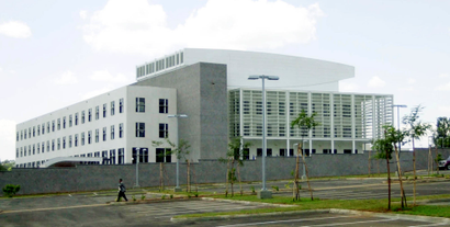 A new U.S. Embassy designed by the firm Hellmuth Obata &amp; Kassabaum was inaugurated Monday March 3, 2003 on the outskirts of Nairobi. The largest U.S. diplomatic mission in sub-Saharan Africa replaces the earlier mission that was destroyed by a terrorist bomb on Aug, 7, 1998,