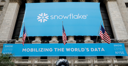 A banner for Snowflake Inc. is displayed celebrating the company's IPO