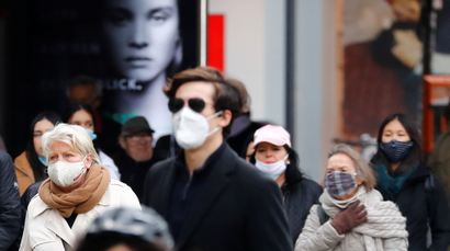 People wearing face masks Covid-19 anxiety panic attack