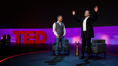 Host Chris Anderson and Elon Musk speak