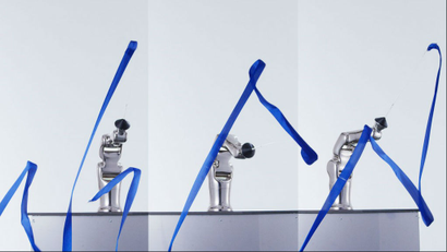Robot rhythmic gymnastics