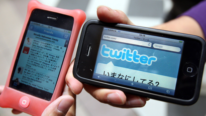 Mobile phones using Twitter in Japan