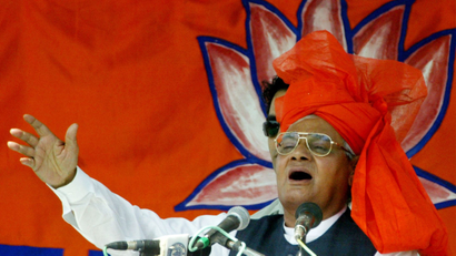 INDIAN PRIME MINISTER VAJPAYEE ADDRESSES A RALLY IN AMRITSAR.
