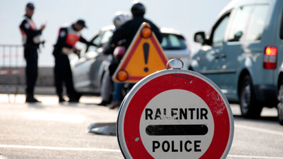 French police reactivate controls of vehicles and identity checks at the Franco-Italian border in Menton after a series of deadly attacks in Paris, France, November 14, 2015.