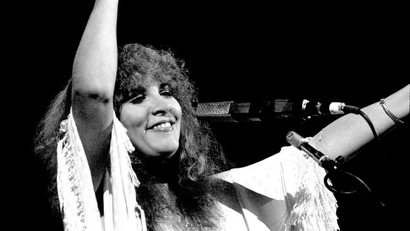 American musician Stevie Nicks of the band Fleetwood Mac performs at the Rosemont Horizon, Rosemont, Illinois, May 14, 1980. (Photo by Paul Natkin/Getty Images)