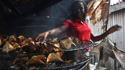 Smoked fish may cause cancer for consumers and producers, but a new technology could save West Africa’s streetfood