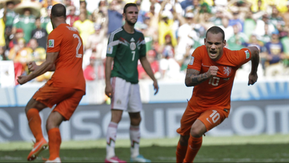 Sneijder-WorldCup-Netherlands-FIFA-Europe-Mexico