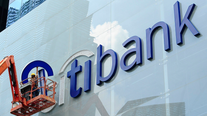 Sign of Citibank under construction