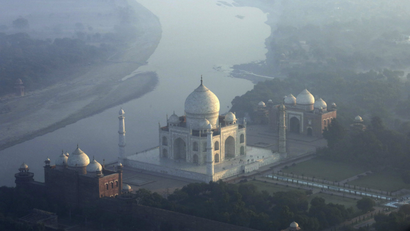 India-Hindu-Muslim-Taj-Mahal-culture