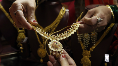 India-gold-jewellery-silver-money