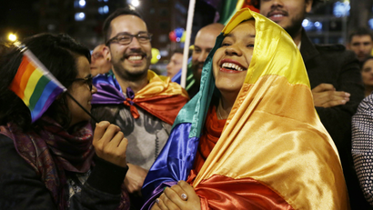 Women celebrate Colombia’s peace deal.