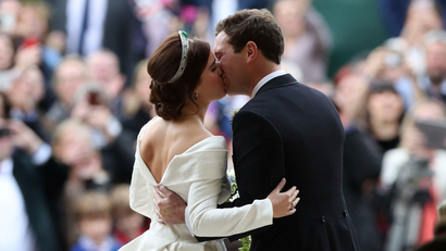 princess eugenie kiss at wedding