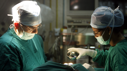 India-doctor-surgery-medicine