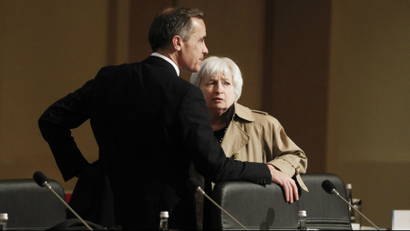 U.S. Federal Reserve Board Chair Janet Yellen (R) talks with Mark Carney, Governor of the Bank of England, during the February 2015 G20 finance ministers and central bank governors meeting in Istanbul, Turkey.