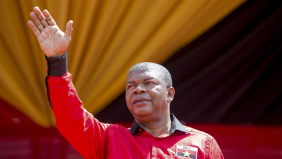 Joao Lourenco, MPLA candidate to the presidential elections waves to supporters, during a campaign rally in Viana, Luanda district, Angola, 25 March 2017.