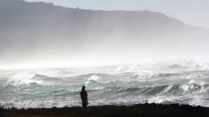 WILD WAVES CLOSED OAHU'S NORTH SHORE BEACHES.