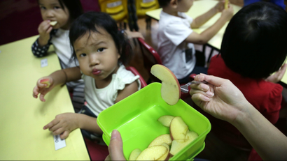 children-switch-recess-lunch-fruits
