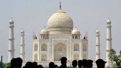 India-Taj-Mahal-supreme-court-pollution-agra