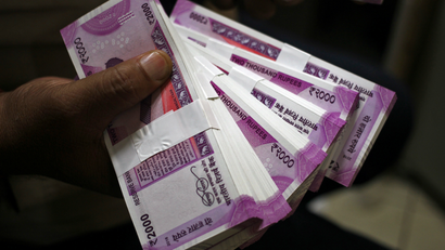 India-Income Tax-Raids-IT raids-New Delhi-Cash-Gold-Currency