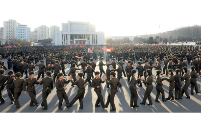 north-korea-slogan-dancing-fixed