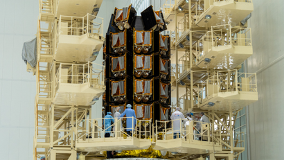 a spacecraft with OneWeb satellites
