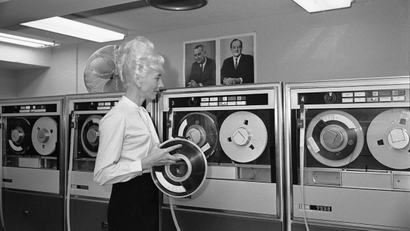 B&W photo of 1965 computer