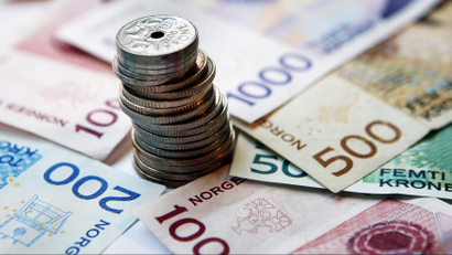 Norwegian banknotes and coins of different denominations