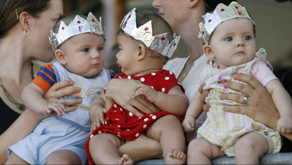 Babies in crowns