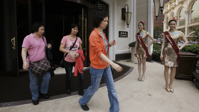 Customers leaving Wynn Macau