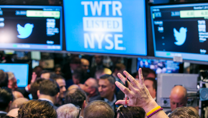Trading mele on NYSE floor for Twitter's IPO