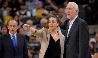 Becky hammon is interviewing for the Milwaukee Bucks coaching position