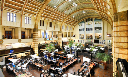 Overview of Amsterdam's stock exchange interior