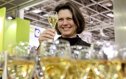 Women in who grow champagne grapes have banded together