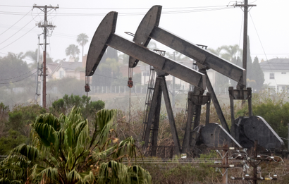Oil pumpjacks in Los Angeles