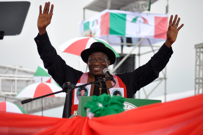 Nigeria President, Goodluck Jonathan, waves to his supporters