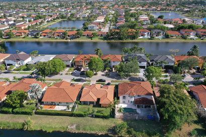 In an aerial view, single family homes are shown in a residential neighborhood on May 10, 2022 in Miami, Florida. New published data has hinted at improvement in the supply of homes for sale as April's numbers show inventory down 12 percent from the same month last year, the smallests yearly decline since the end of 2019. 
