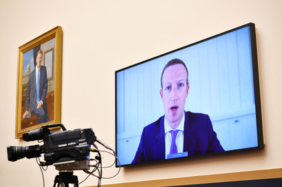 Mark Zuckerberg testifying over video.