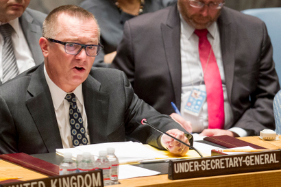 United Nations political affairs chief Jeffrey Feltman reads a letter to the U.N. Security Council at U.N. Headquarters in New York August 28, 2014.