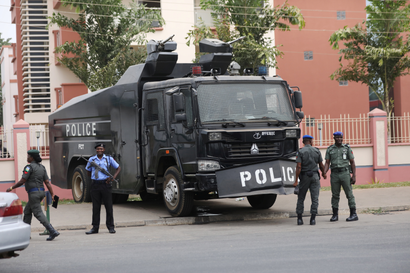 #EndSARS Young Nigerian protest rogue police unit — Quartz Africa