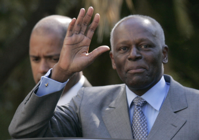 Angola's President Jose Eduardo dos Santos waves as he leaves Sao Bento Palace after a meeting with Portuguese Prime Minister Jose Socrates in Lisbon March 11, 2009. Angolan state-owned oil company Sonangol and Portugal's state-run bank Caixa Geral de Depositos (CGD) on Wednesday signed an agreement to invest $500 million each in a new bank to finance infrastructure projects in Angola.